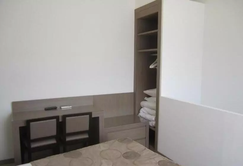Fotos del hotel Hôtel Le Rocher:  15