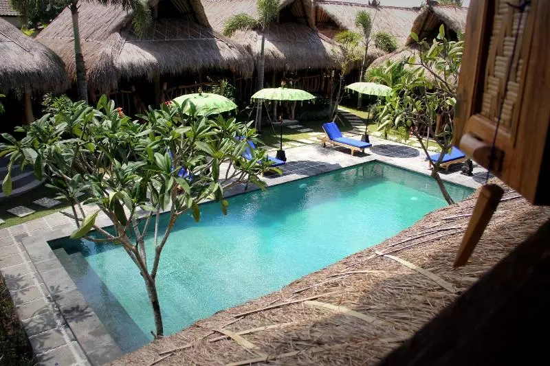 Fotos del hotel The Calmtree Bungalows:  2