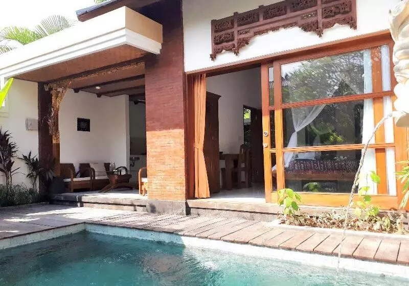 Fotos del hotel The Calmtree Bungalows:  8
