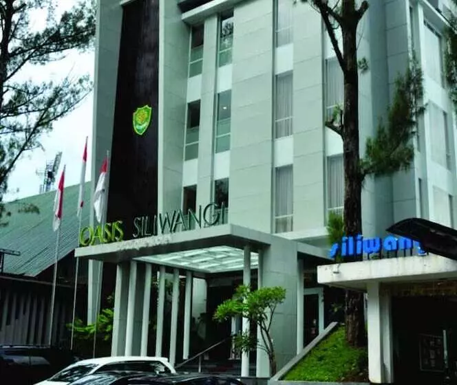 Fotos del hotel Oasis Siliwangi Sport:  15