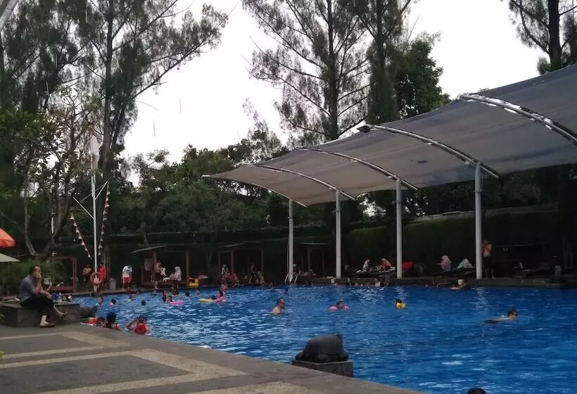 Fotos del hotel Oasis Siliwangi Sport:  22