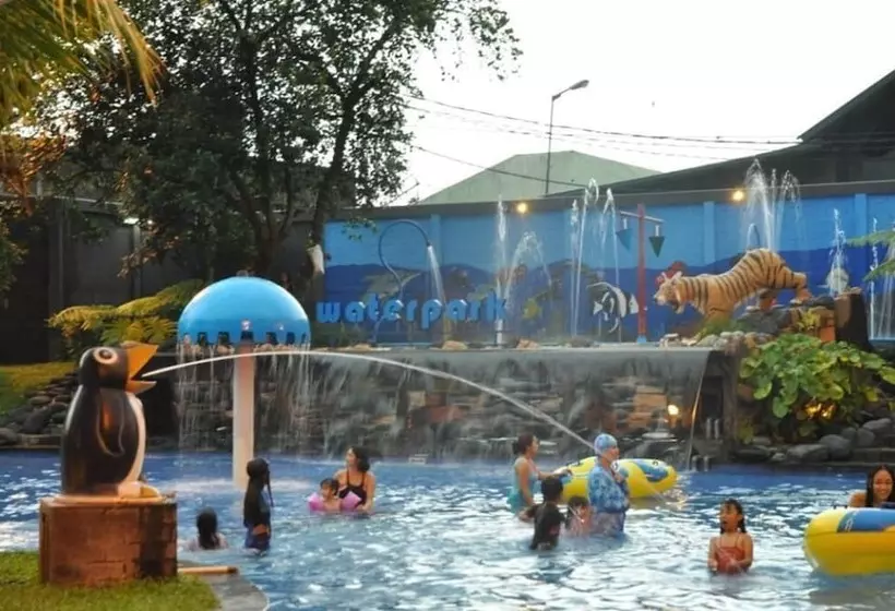 Fotos del hotel Oasis Siliwangi Sport:  19