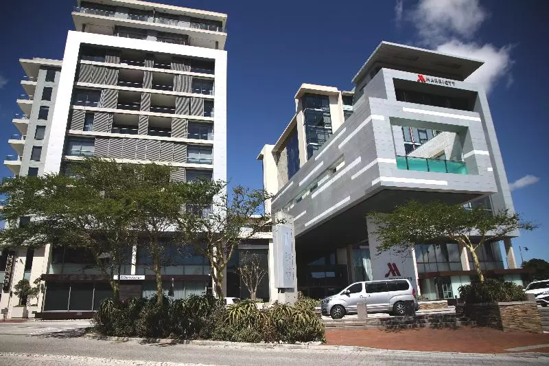 Fotos del hotel The Residences Crystal Towers:  7