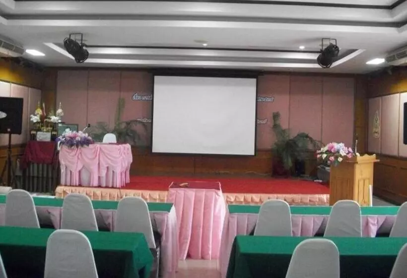 Fotos del hotel Kasem Garden Hotel Surin:  9