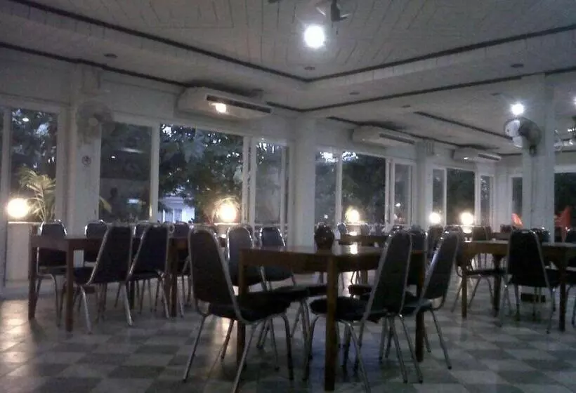 Fotos del hotel Kasem Garden Hotel Surin:  4