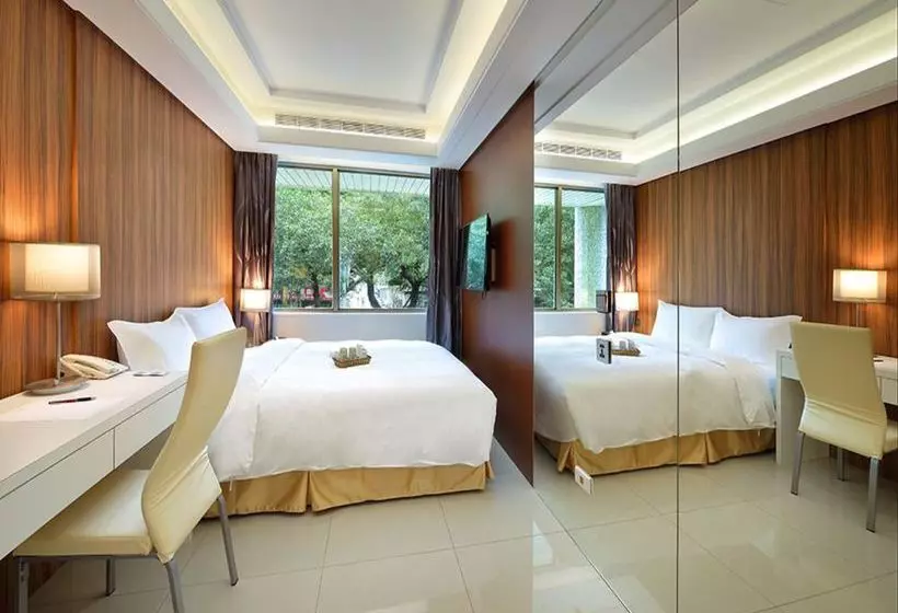 Uinn Travel Hostel