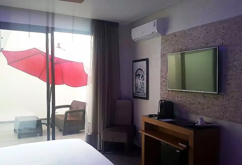 Fotos del hotel The Seven:  3