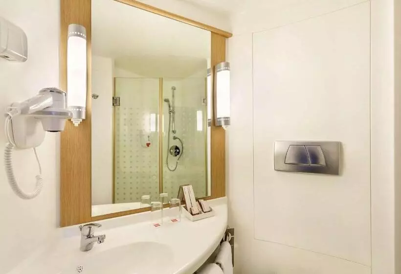 Fotos del hotel Ibis Yogyakarta Adi Sucipto - Genose Ready, Chse Certified:  8