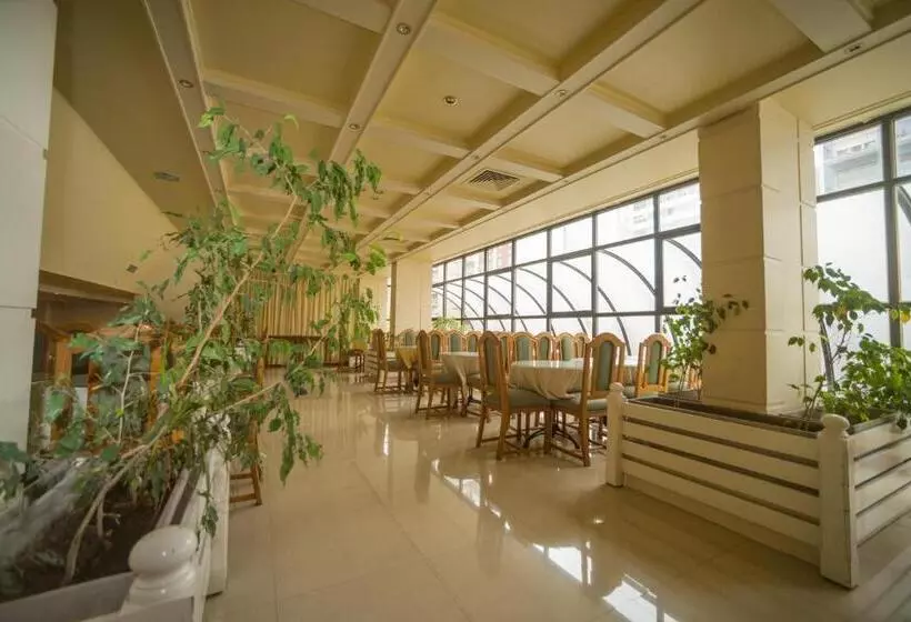 Fotos del hotel Versailles:  4