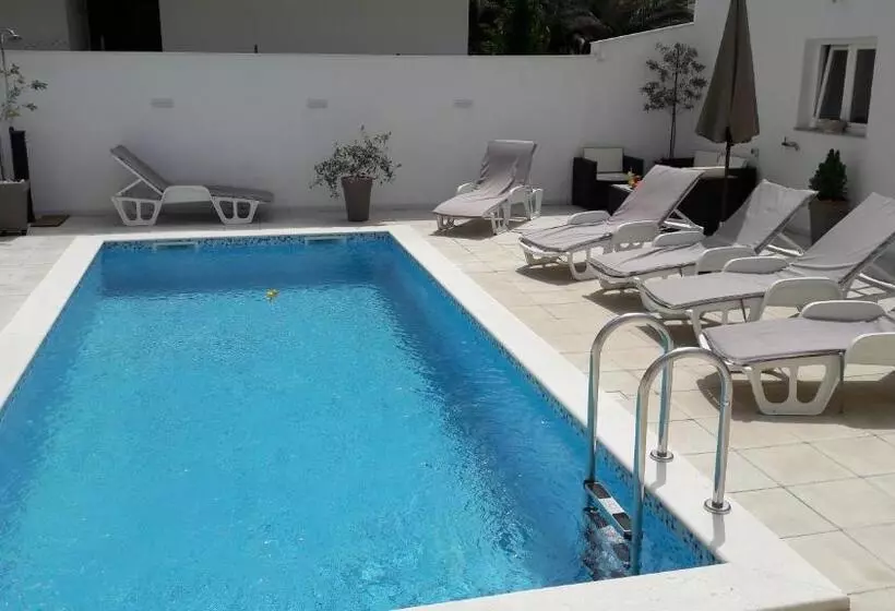 Fotos del hotel Apartments Batur:  3