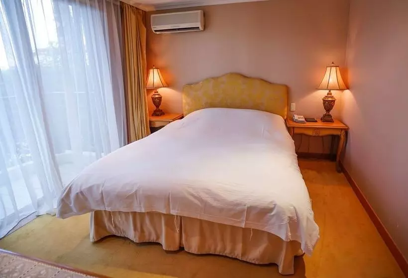 Fotos del hotel Lake Hills Jeju Resort:  2