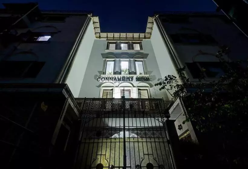 Connaught Mews