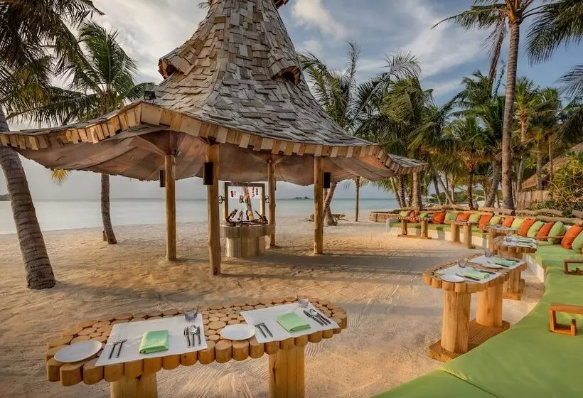 Fotos del hotel Soneva Jani:  2