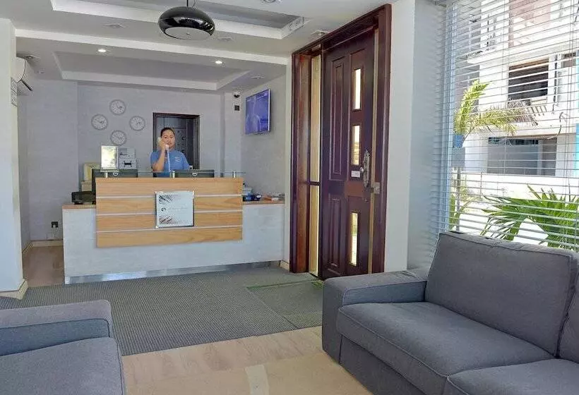 Fotos del hotel Airport Beach:  5