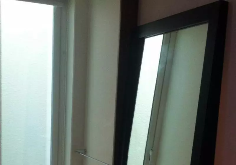 Fotos del hotel Rare Deluxe Inn:  4
