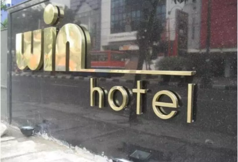 Win Hotel Blok M