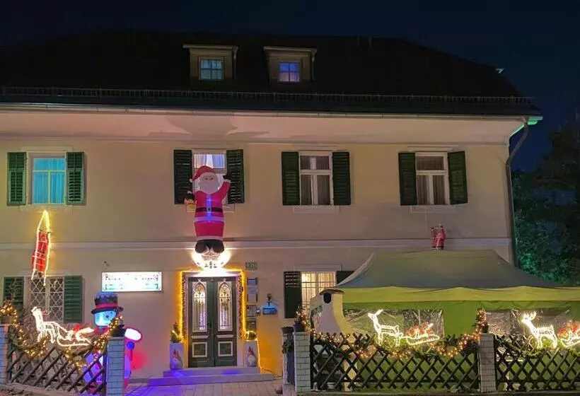 Fotos del hotel Pension  Alt  Strassgang:  4