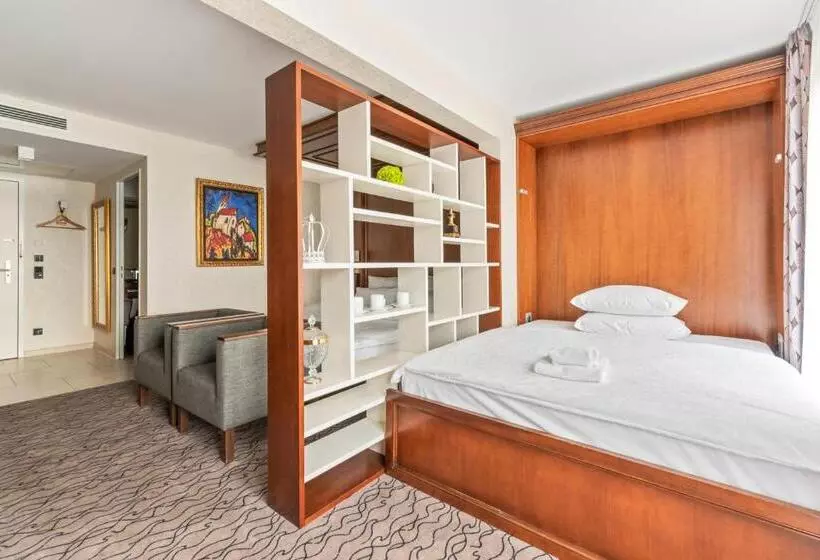 Fotos del hotel Advastay By King's:  17