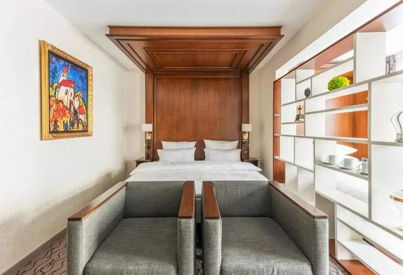Fotos del hotel Advastay By King's:  13