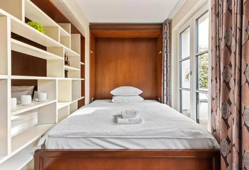 Fotos del hotel Advastay By King's:  25