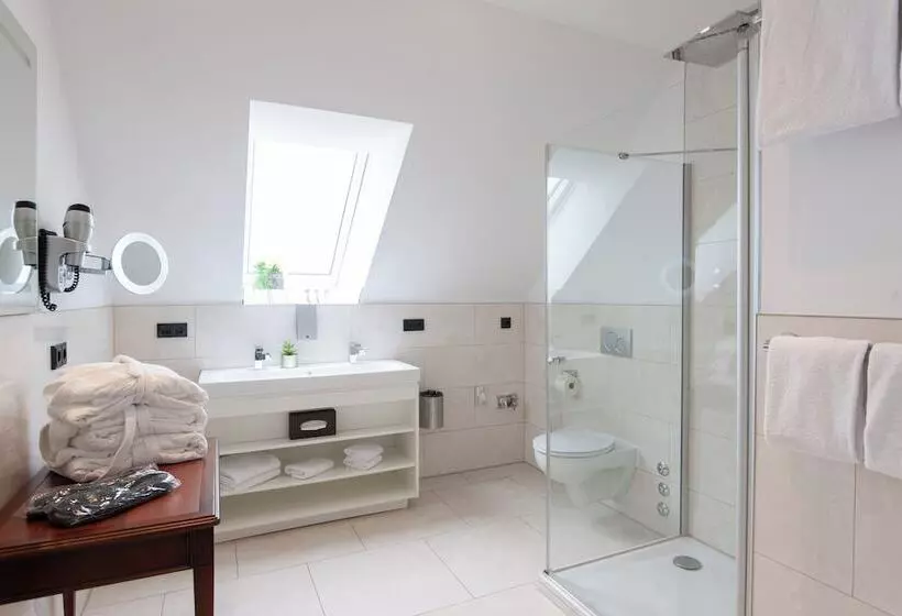 Fotos del hotel Advastay By King's:  5