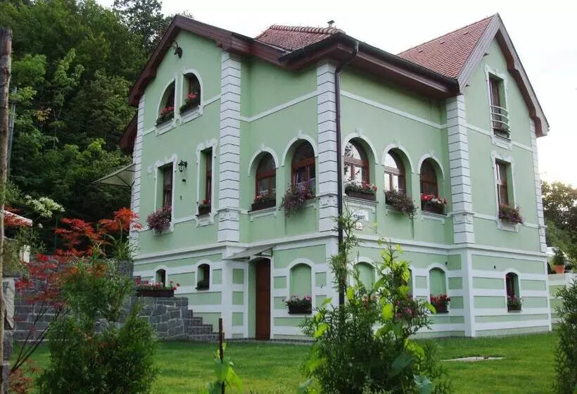 Fotos del hotel Penzión Zlatý Jele?:  14