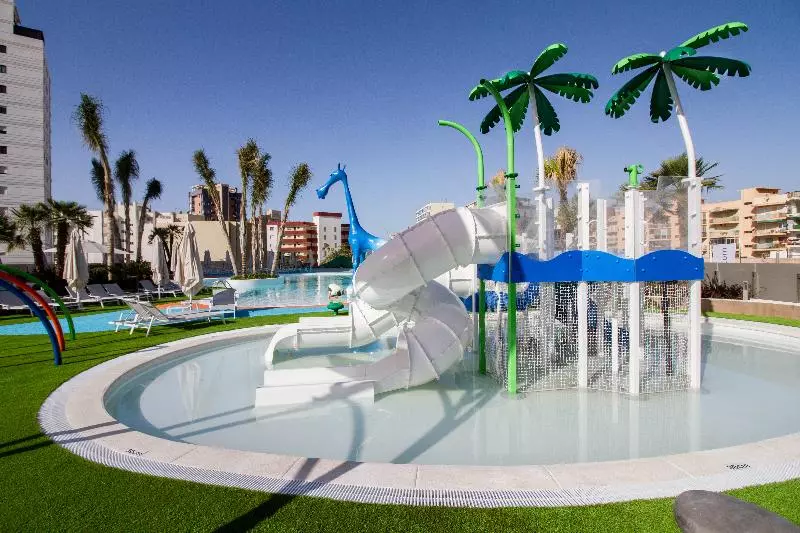 Fotos del hotel Suitopía - Sol Y Mar Suites Hotel:  2