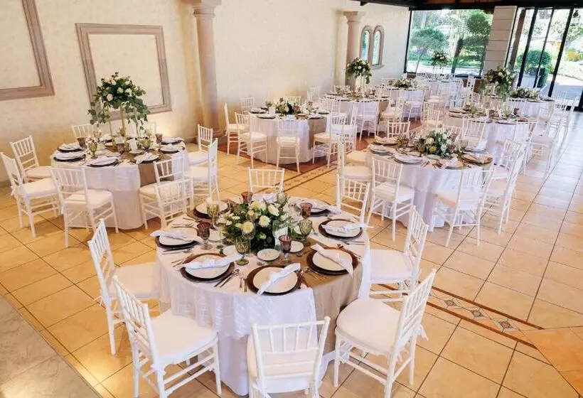 Fotos del hotel & Suites Hacienda Montesinos:  17