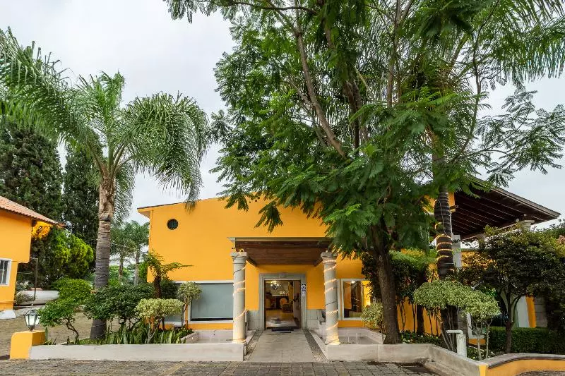 Fotos del hotel & Suites Hacienda Montesinos:  20