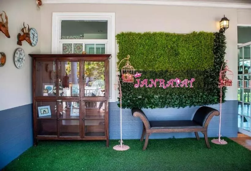 Janrapat Resort & Spa