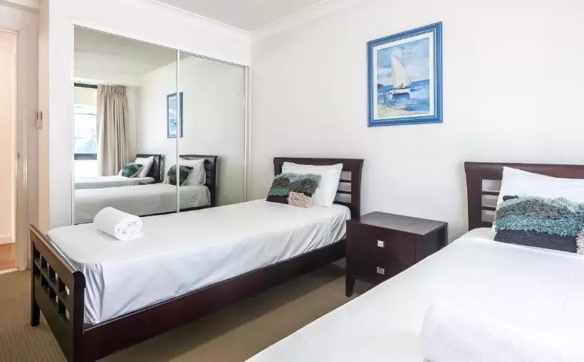 Fotos del hotel Victoria Square Apartments:  2