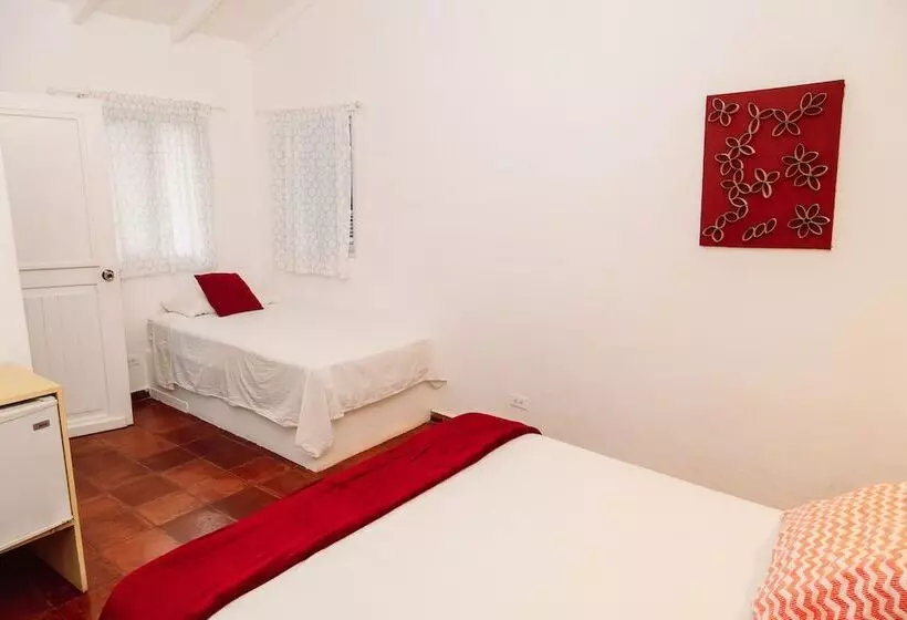 Fotos del hotel Beach Hotel Casa Nina:  2