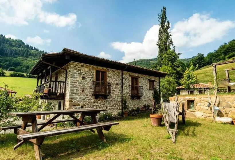 Fotos del hotel Casona De El Castañíu:  25