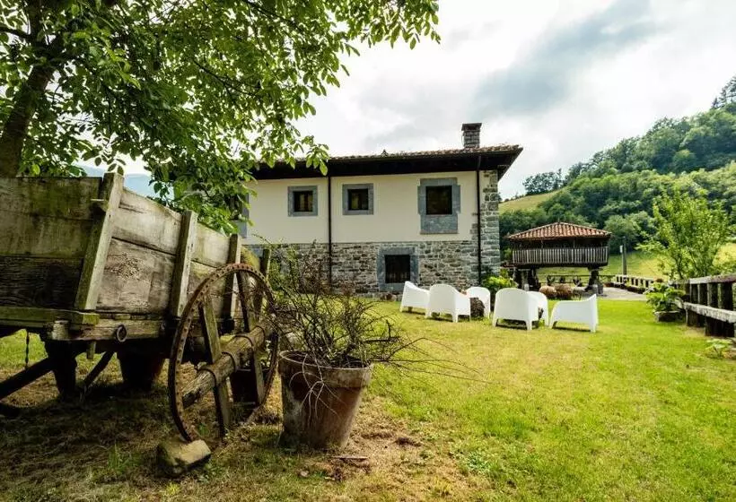 Fotos del hotel Casona De El Castañíu:  17