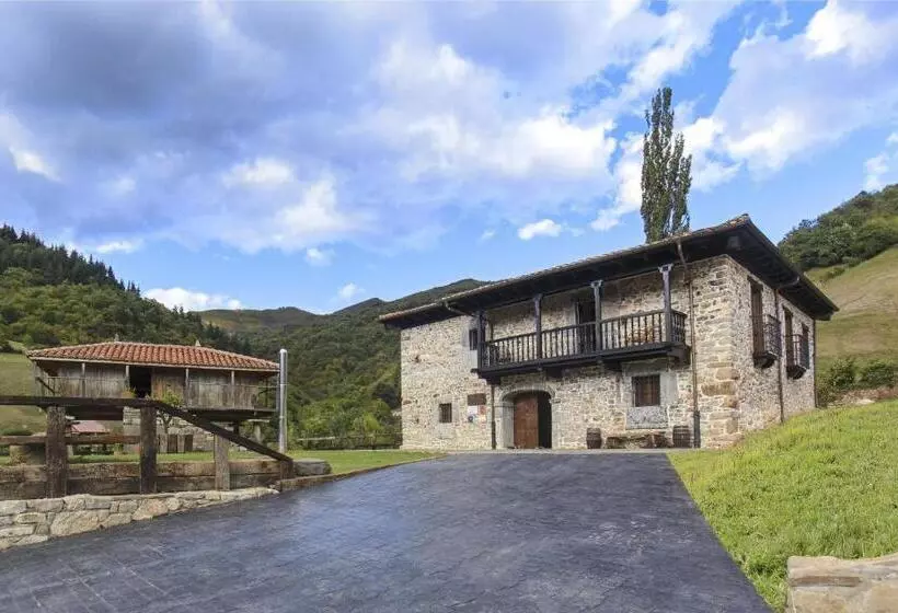 Fotos del hotel Casona De El Castañíu:  23