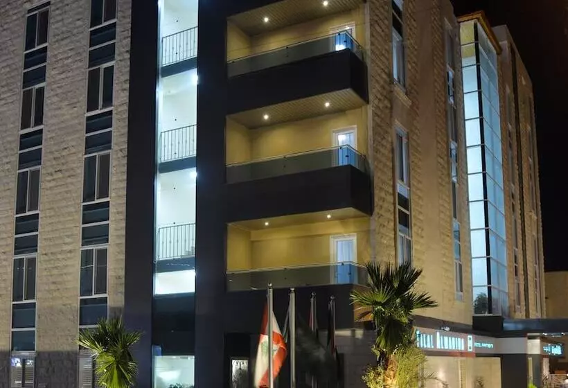 Fotos del hotel Tilal Almadina  & Suites:  15