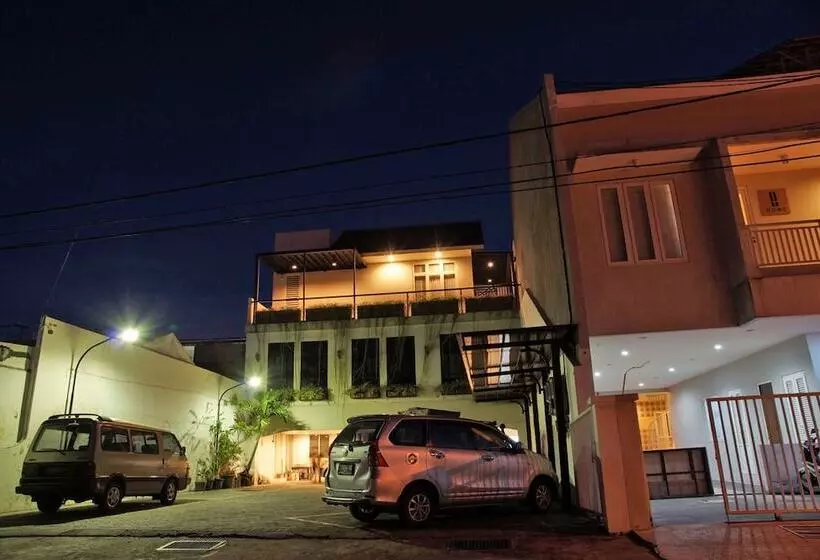 Fotos del hotel Reddoorz Near Plaza Marina:  5