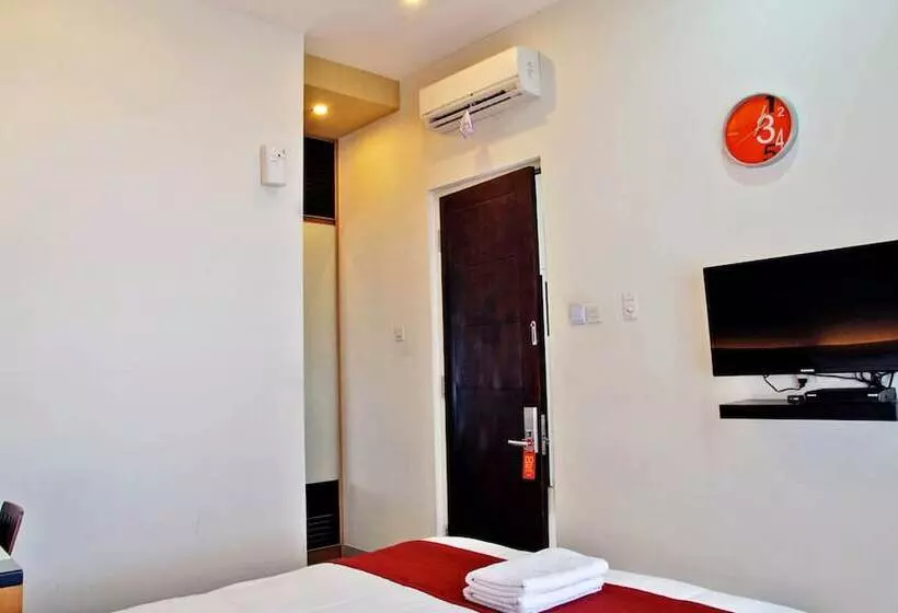 Fotos del hotel Reddoorz Near Plaza Marina:  14