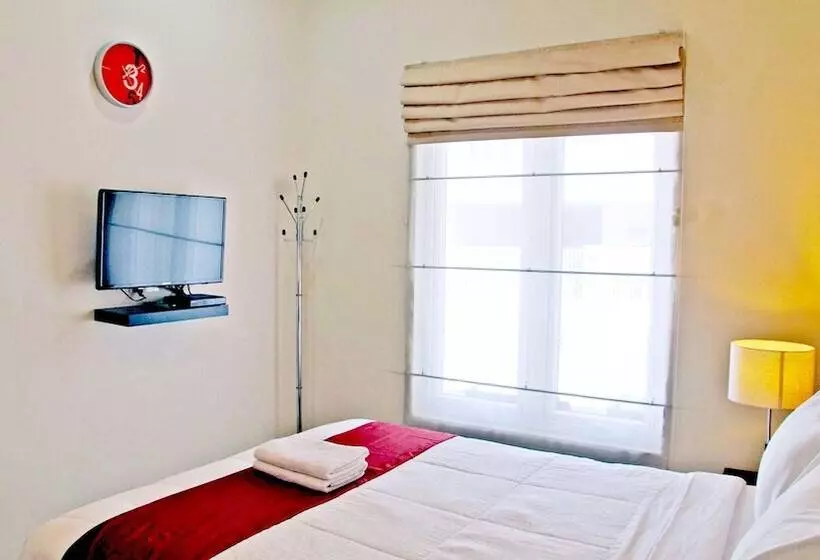 Fotos del hotel Reddoorz Near Plaza Marina:  17