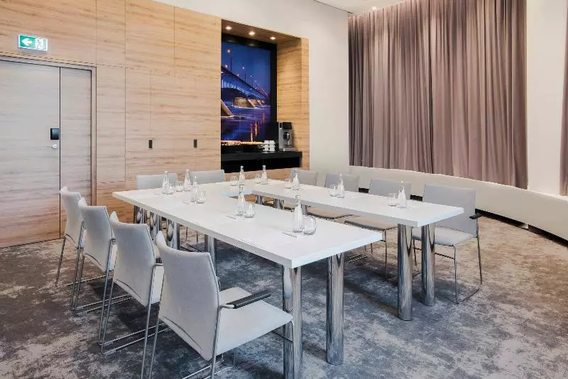 Fotos del hotel Golden Tulip Warsaw Airport:  24