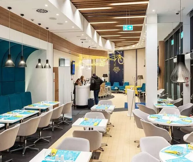 Fotos del hotel Golden Tulip Warsaw Airport:  25