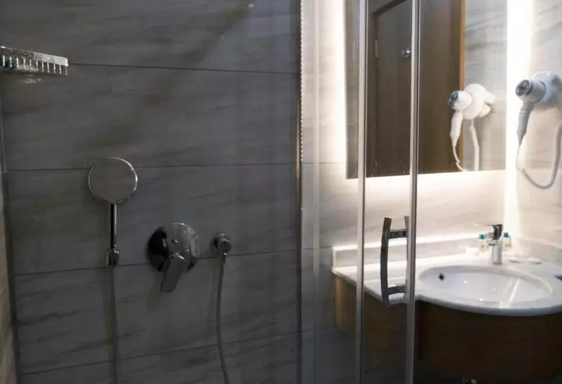Fotos del hotel Yuksel Istanbul Yenikapi:  2