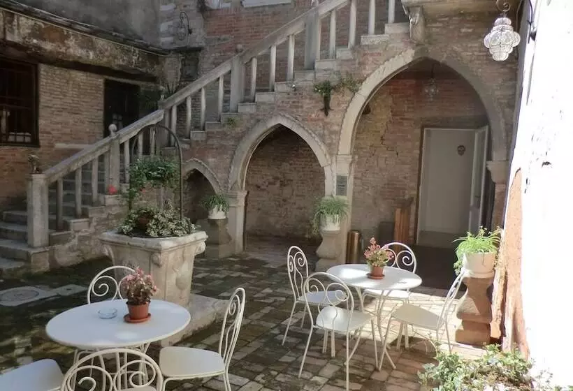 Cà Nobile Corner