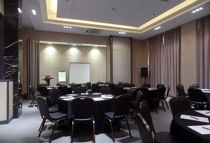 Fotos del hotel Valero Grand Suites By Swissbel  Multiple Use:  5