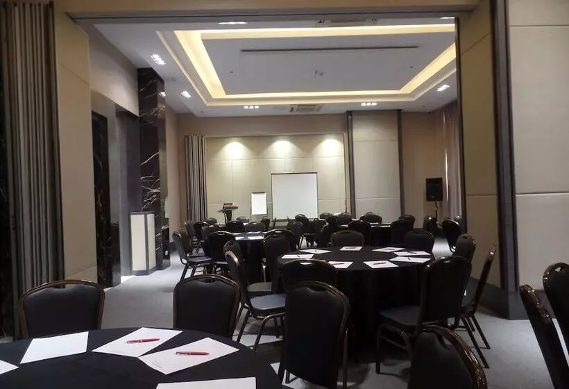 Fotos del hotel Valero Grand Suites By Swissbel  Multiple Use:  14