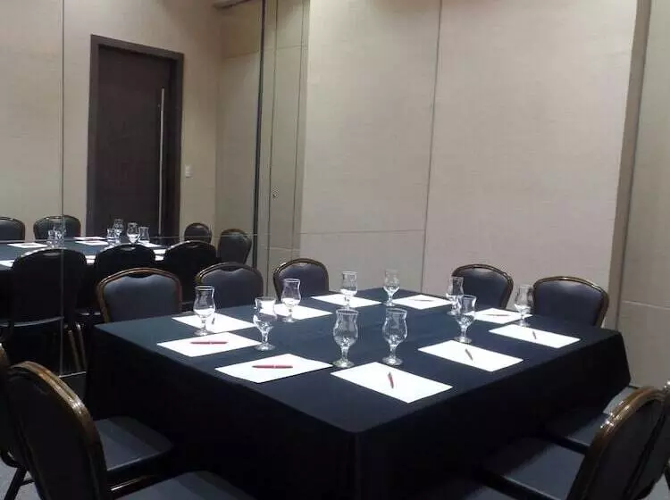 Fotos del hotel Valero Grand Suites By Swissbel  Multiple Use:  10