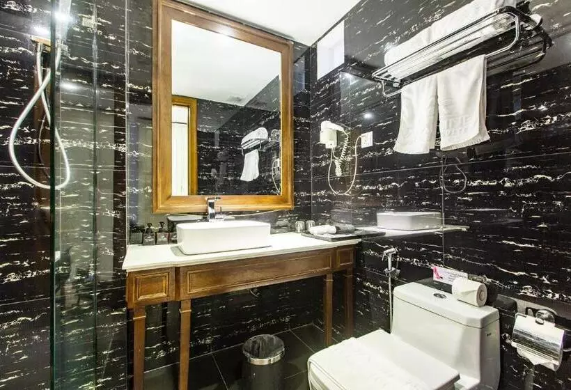 Fotos del hotel Adaline  And Suite:  4