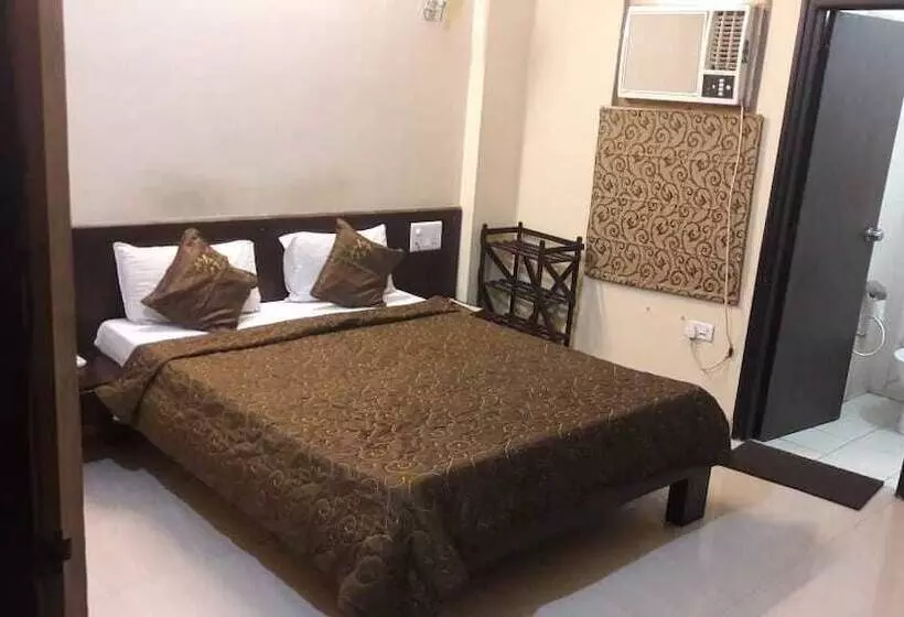 Fotos del hotel Jypore Saffron Inn & Suites:  9