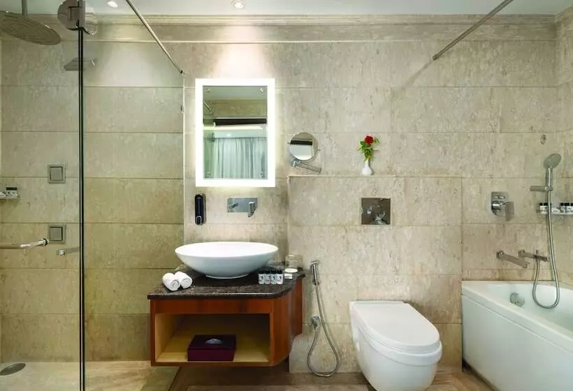 Fotos del hotel Ramada By Wyndham Varanasi Katesar:  12