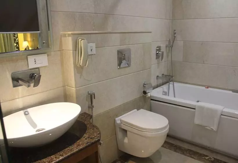 Fotos del hotel Ramada By Wyndham Varanasi Katesar:  13